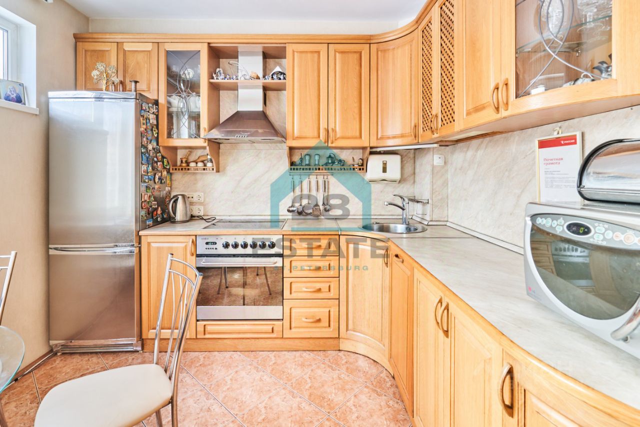 Продажа 3-комн квартиры на вторичном рынке проспект Кузнецова, 20