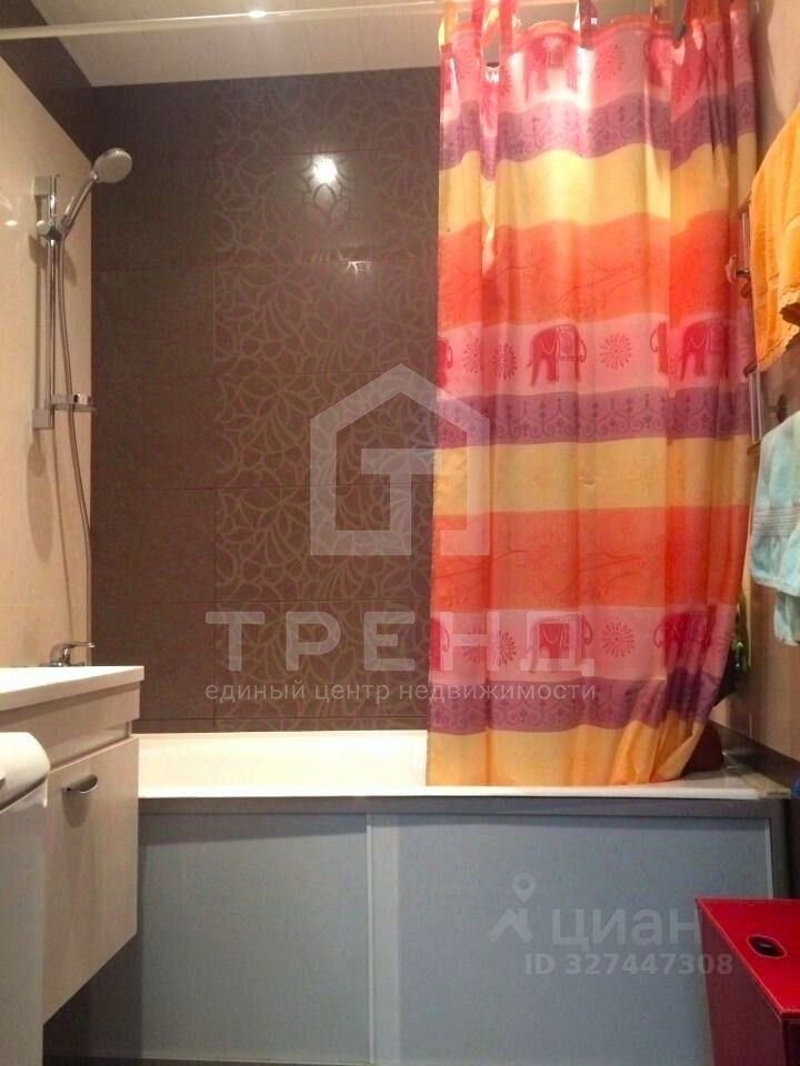 Продажа 2-комн квартиры на вторичном рынке Учительская улица, 18к1