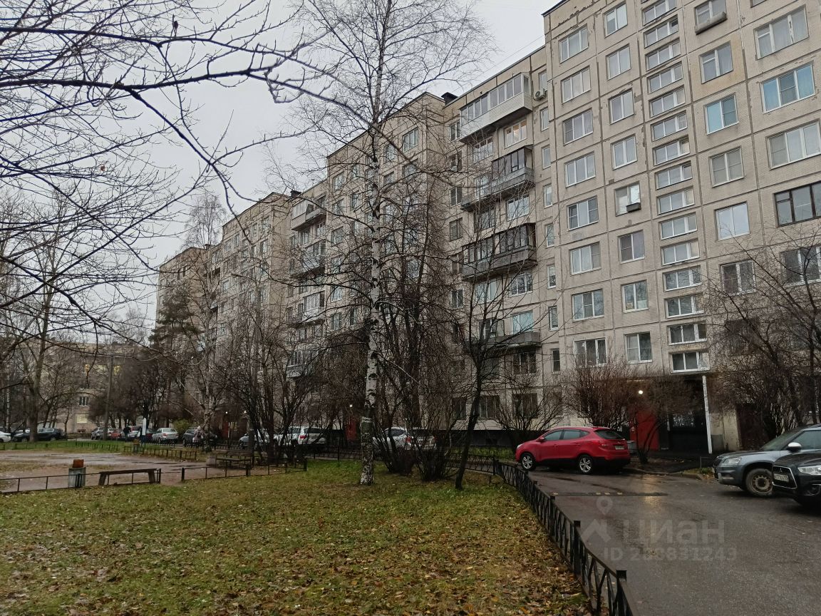 Продажа 3-комн квартиры на вторичном рынке улица Димитрова, 16К3