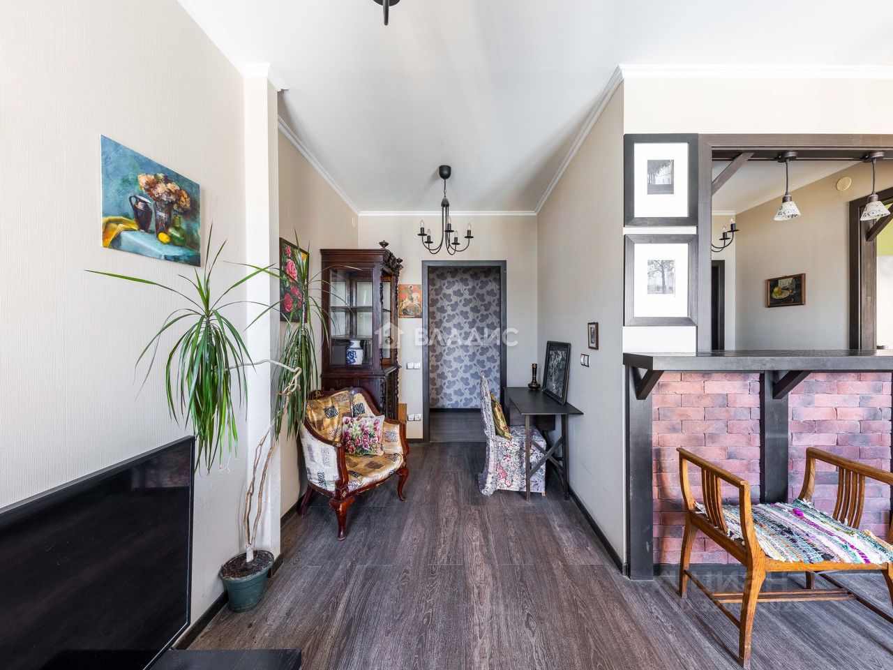 Продажа 4-комн квартиры на вторичном рынке набережная Канала Грибоедова, 59