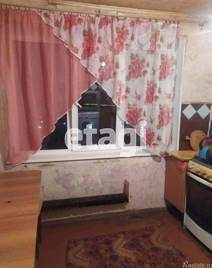 Продажа 2-комн квартиры на вторичном рынке деревня Пеники, Новая улица,  д. 14