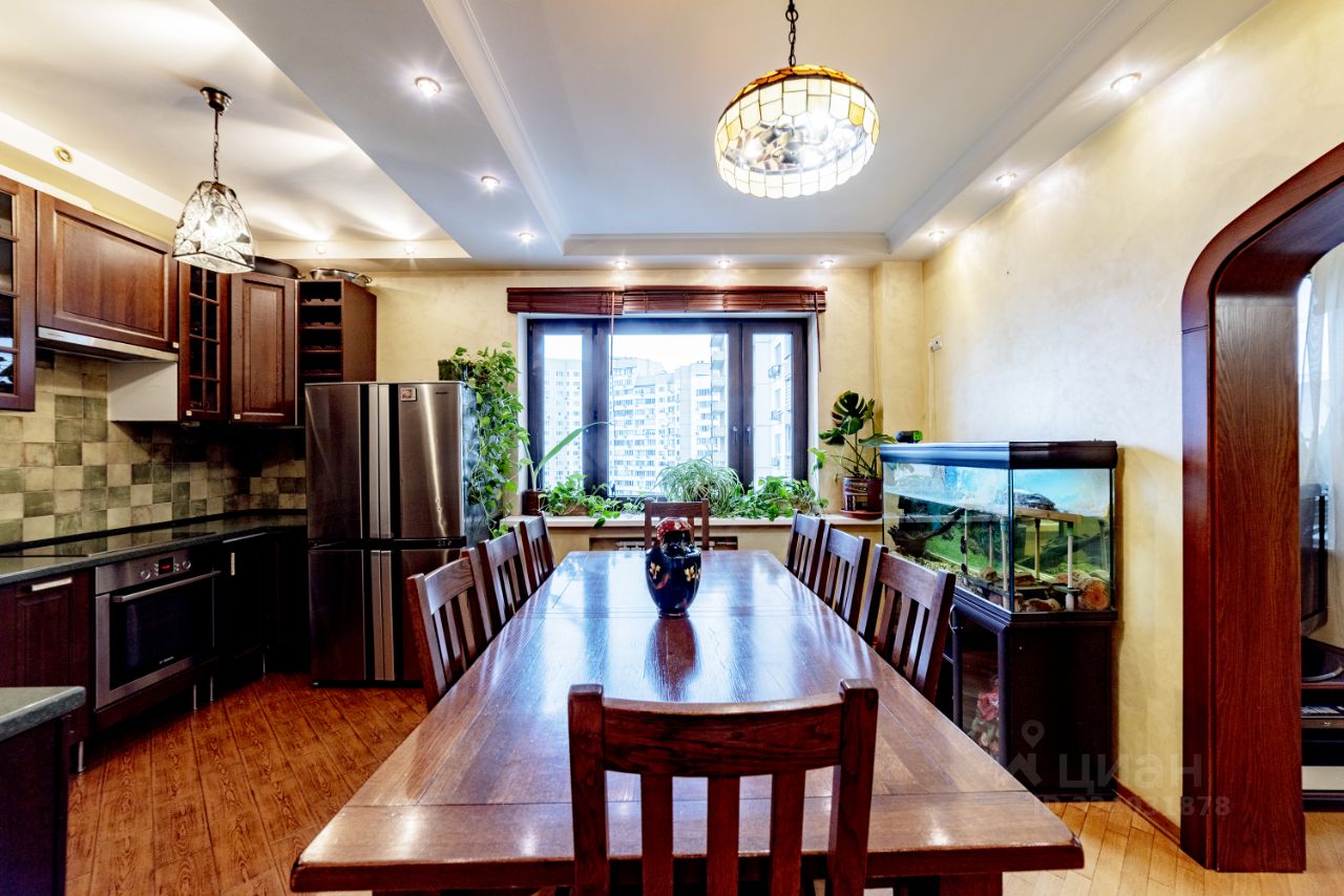 Продажа 3-комн квартиры на вторичном рынке Азовская улица, 24К1