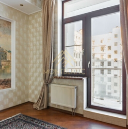 Продажа 4-комн квартиры на вторичном рынке ул Кемская,  д. 1