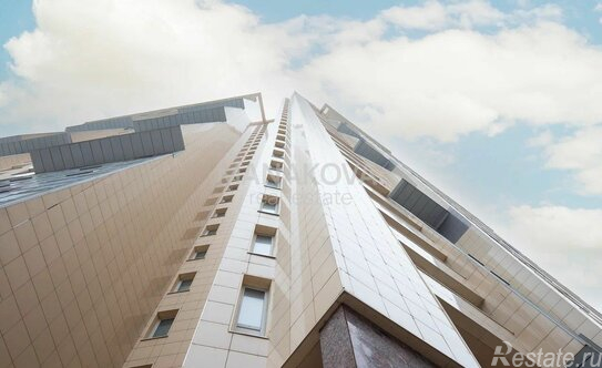 Продажа 6-комн квартиры на вторичном рынке Большевиков пр-кт,  д. 7,  к. 3