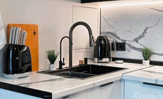 Продажа 1-комн квартиры на вторичном рынке улица Корнейчука,  д. 27