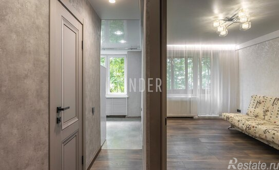 Продажа 2-комн квартиры на вторичном рынке Краснопутиловская улица,  д. 90