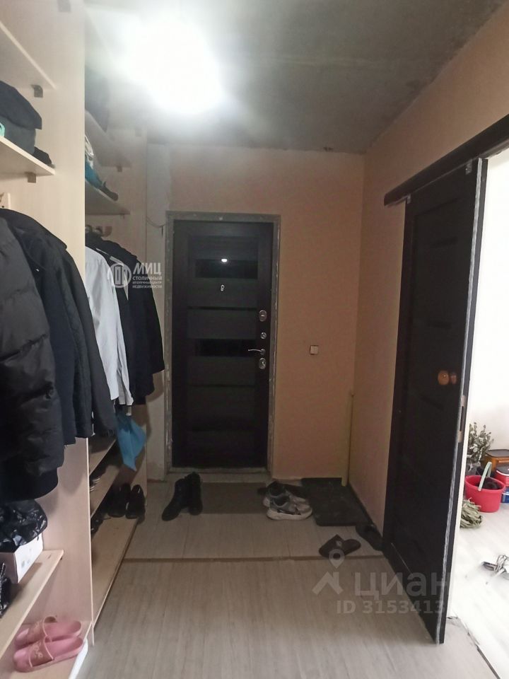 Продажа 2-комн квартиры на вторичном рынке Поварово пгт, улица Школьная, 11