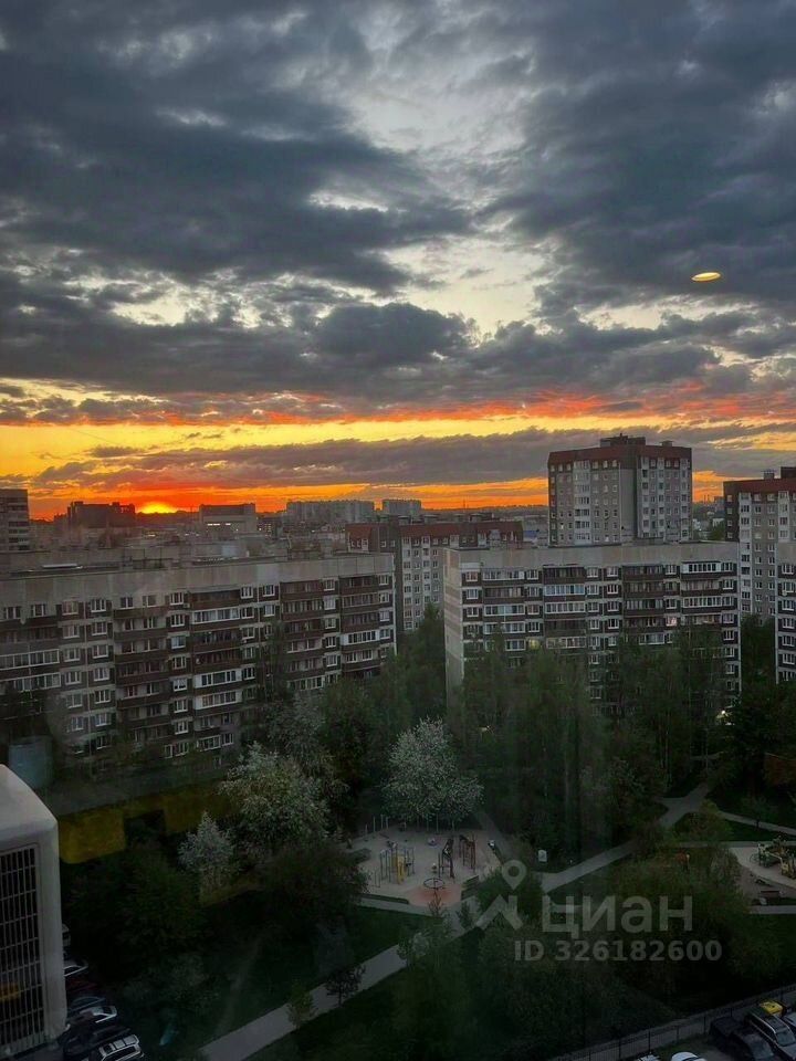 Продажа 2-комн квартиры на вторичном рынке проспект Пятилеток, 13к1