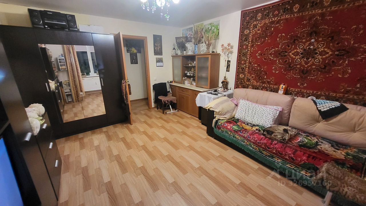 Продажа 2-комн квартиры на вторичном рынке Волхов, улица Юрия Гагарина, 34к2