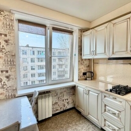 Продажа 1-комн квартиры на вторичном рынке Маршала Жукова пр-кт,  д. 72,  к. 5