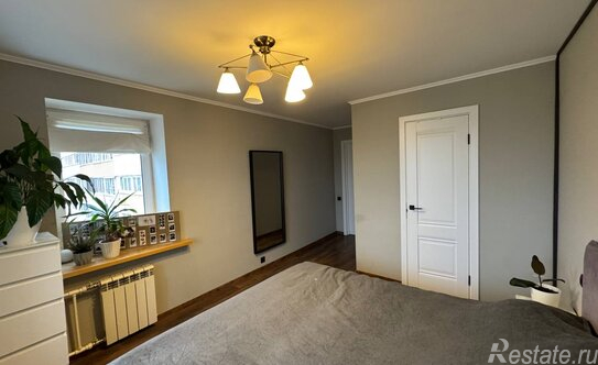 Продажа 3-комн квартиры на вторичном рынке улица Маршала Казакова