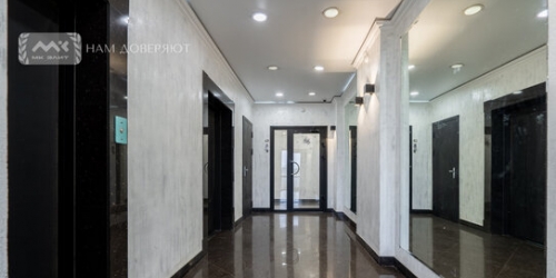 5-комн квартира улица Матроса Железняка,  д. 57