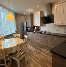 Продажа 3-комн квартиры на вторичном рынке улица Ворошилова,  д. 29 к1