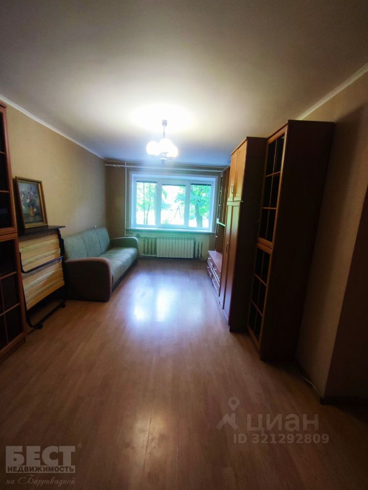 Продажа 3-комн квартиры на вторичном рынке Нахабино пгт, улица Парковая, 3