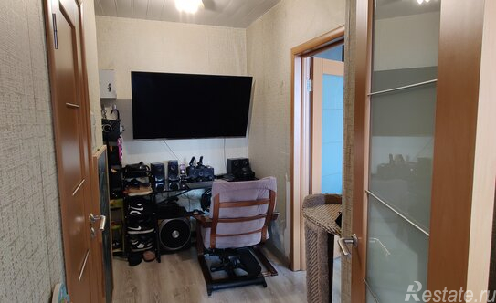 Продажа 1-комн квартиры на вторичном рынке Святоозёрская улица,  д. 18