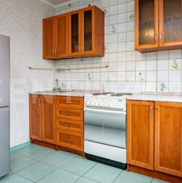 Продажа 1-комн квартиры на вторичном рынке Петергоф г, Юты Бондаровской ул,  д. 17,  к. 2