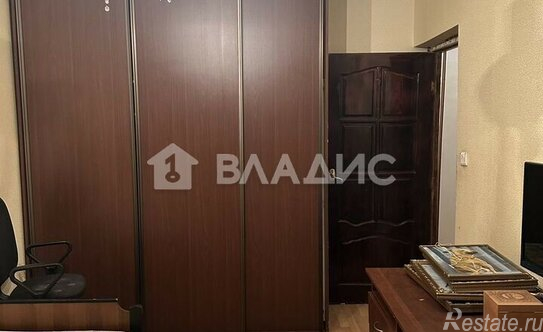 Продажа 3-комн квартиры на вторичном рынке ул Академика Анохина,  д. 38,  к. 4