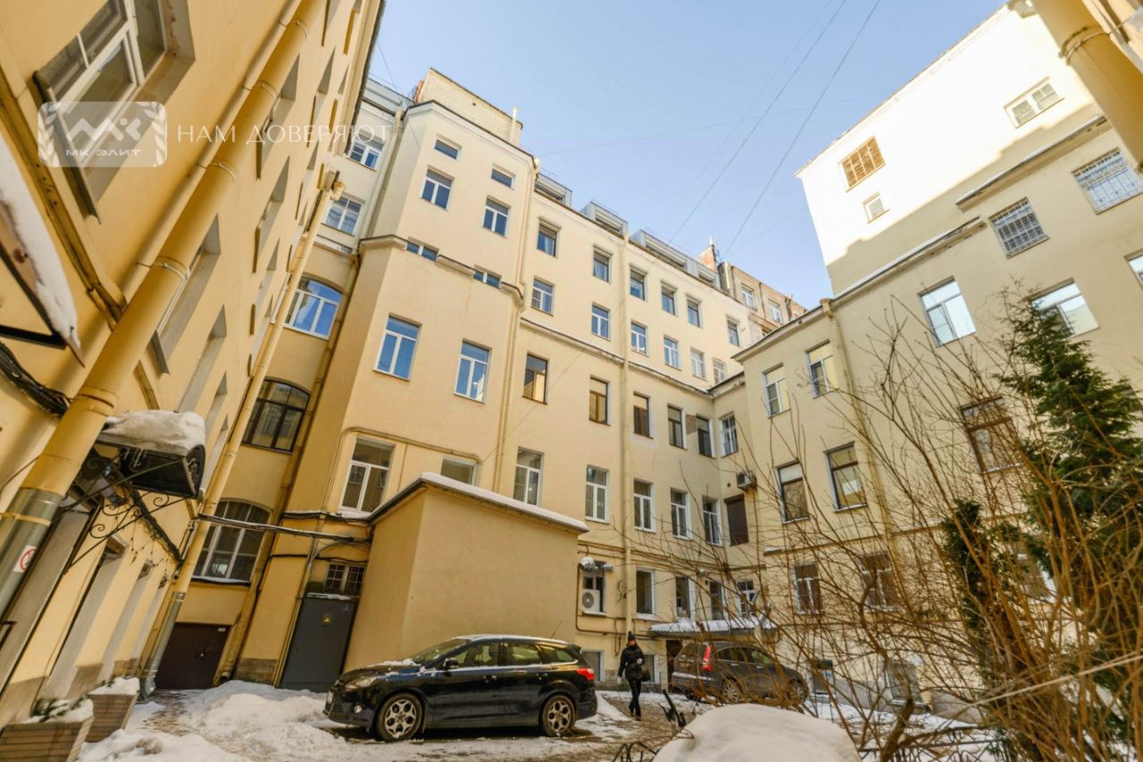 Продажа 4-комн квартиры на вторичном рынке Караванная улица,  д. 14