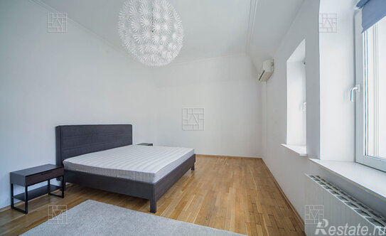 Продажа 4-комн квартиры на вторичном рынке Голиковский переулок,  д. 5