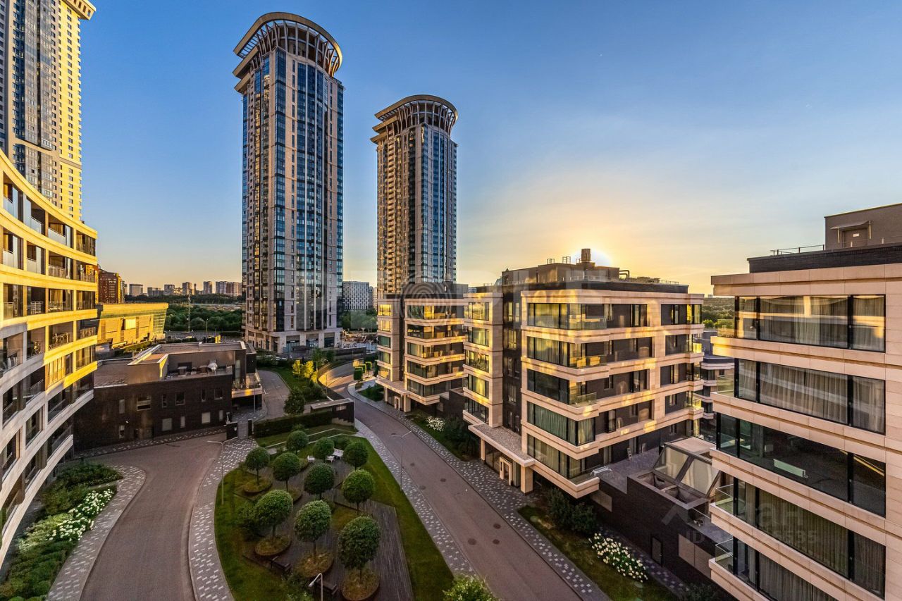 Продажа 3-комн квартиры на вторичном рынке Минская улица, 2Вк6