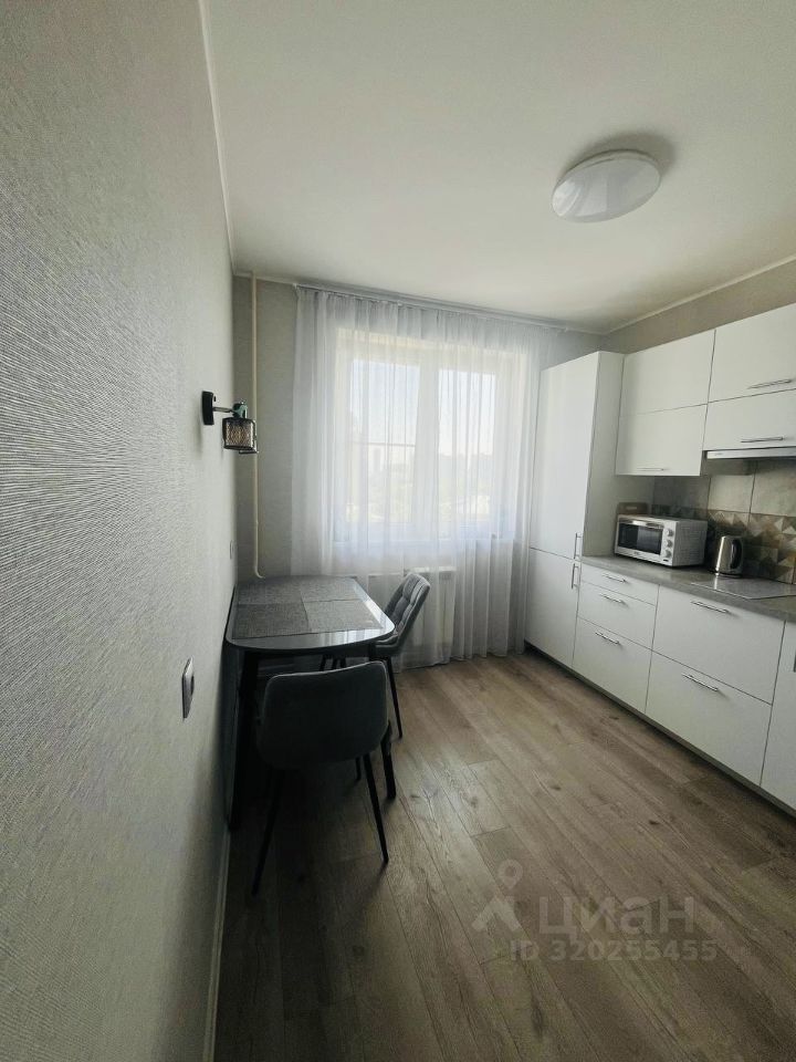 Продажа 1-комн квартиры на вторичном рынке Радужная улица, 16