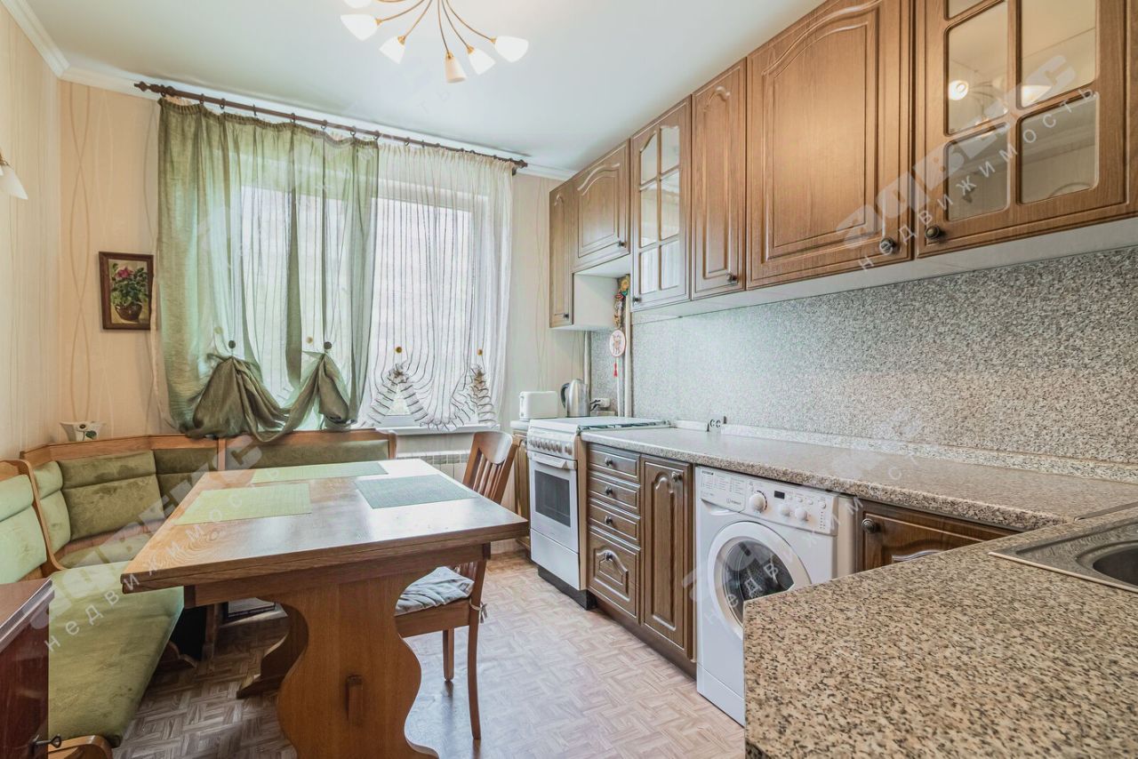 Продажа 3-комн квартиры на вторичном рынке Сертолово, улица Молодцова, 4