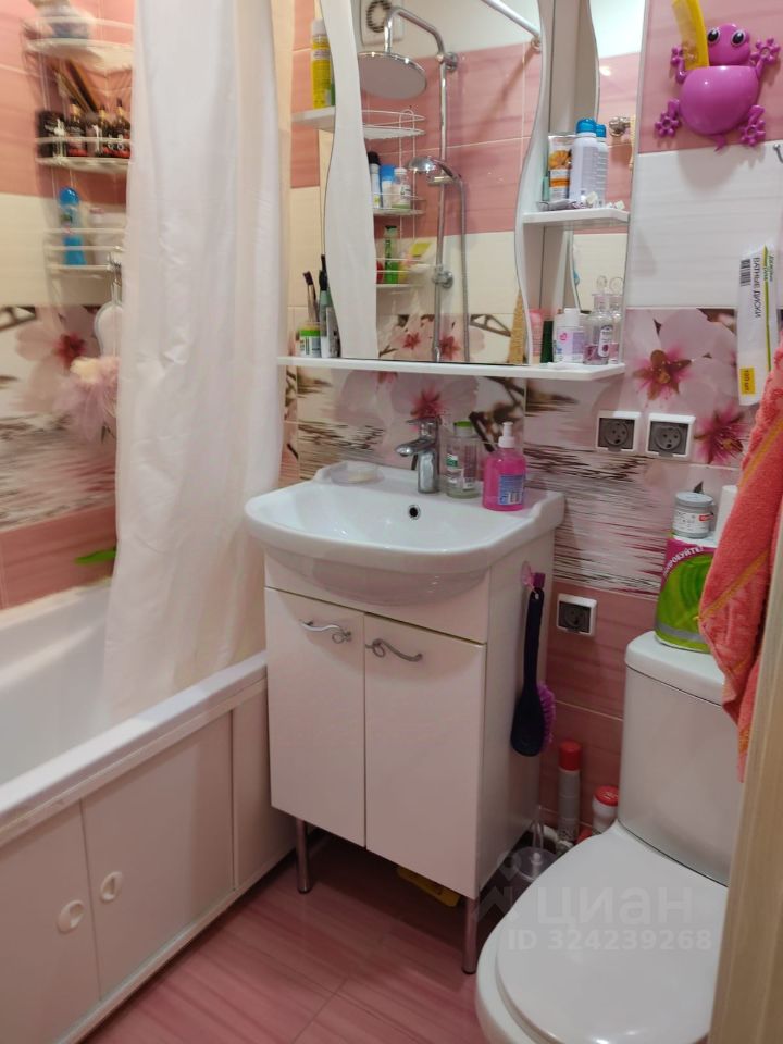 Продажа 2-комн квартиры на вторичном рынке улица Новая Дорога, 1