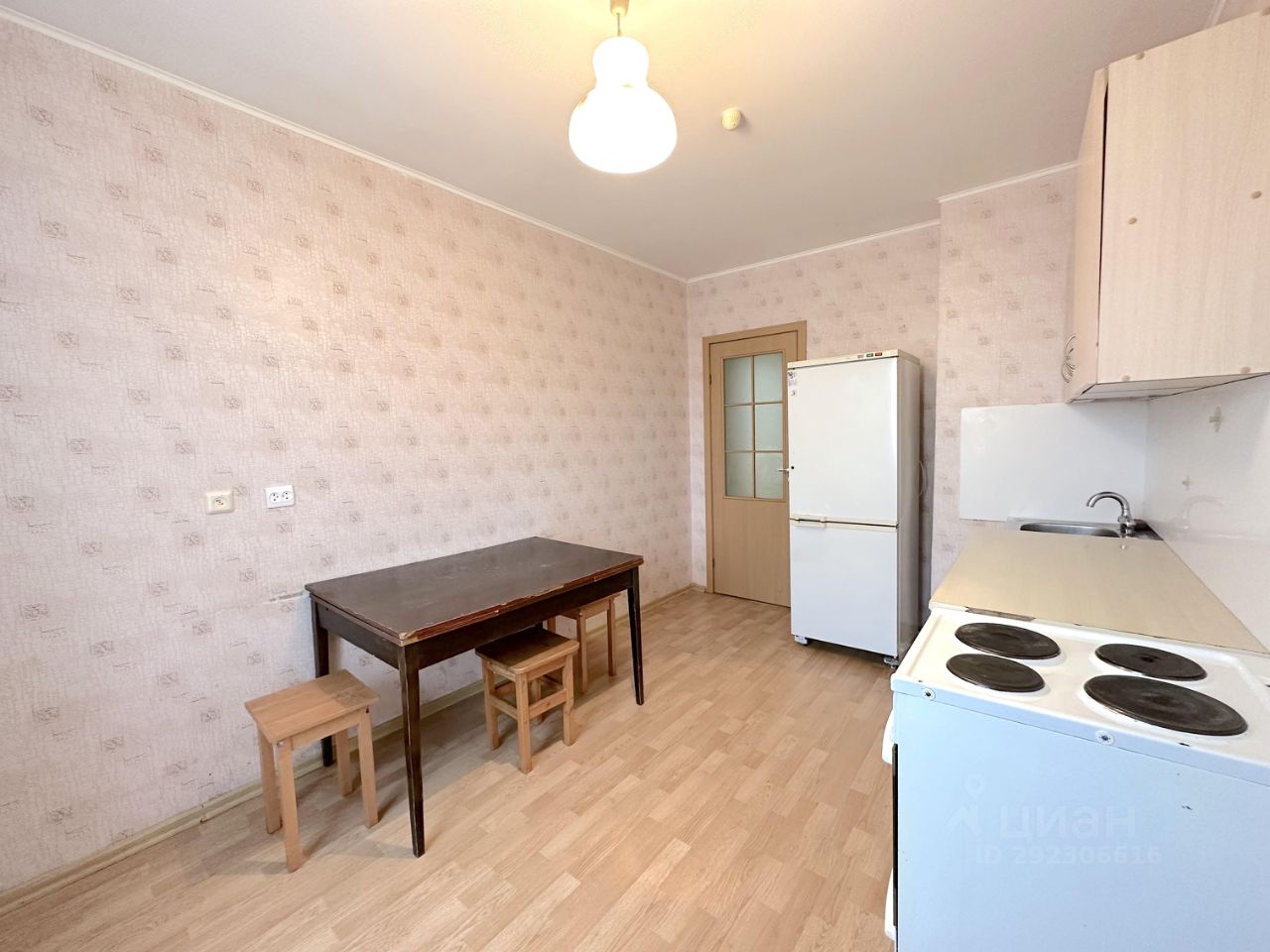 Продажа 2-комн квартиры на вторичном рынке Красное Село, Гатчинское шоссе, 8к1