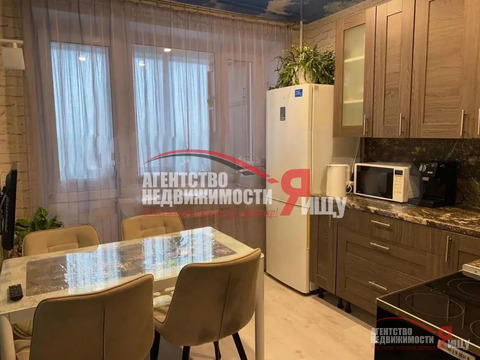 Продажа 2-комн квартиры на вторичном рынке Раменское, ул. Космонавтов,  д. 35