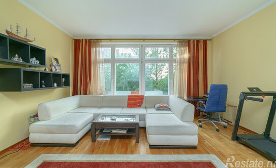 Продажа 2-комн квартиры на вторичном рынке Ленинский пр-кт,  д. 126