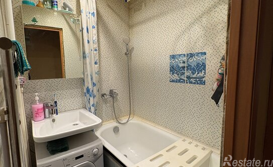 Продажа 3-комн квартиры на вторичном рынке Планетная улица,  д. 16