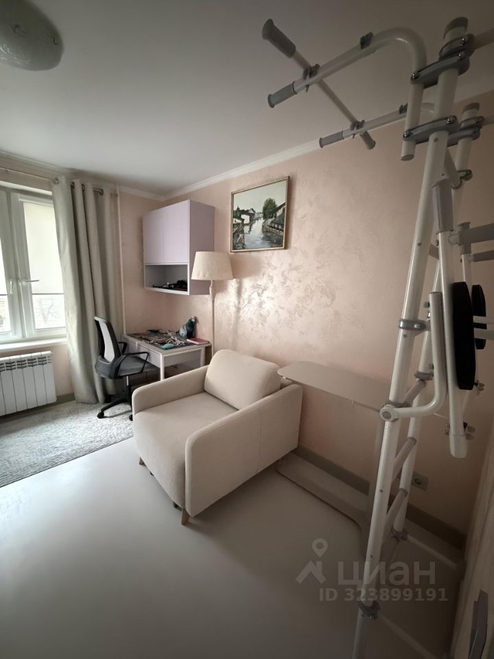 Продажа 3-комн квартиры на вторичном рынке улица Яблочкова, 36