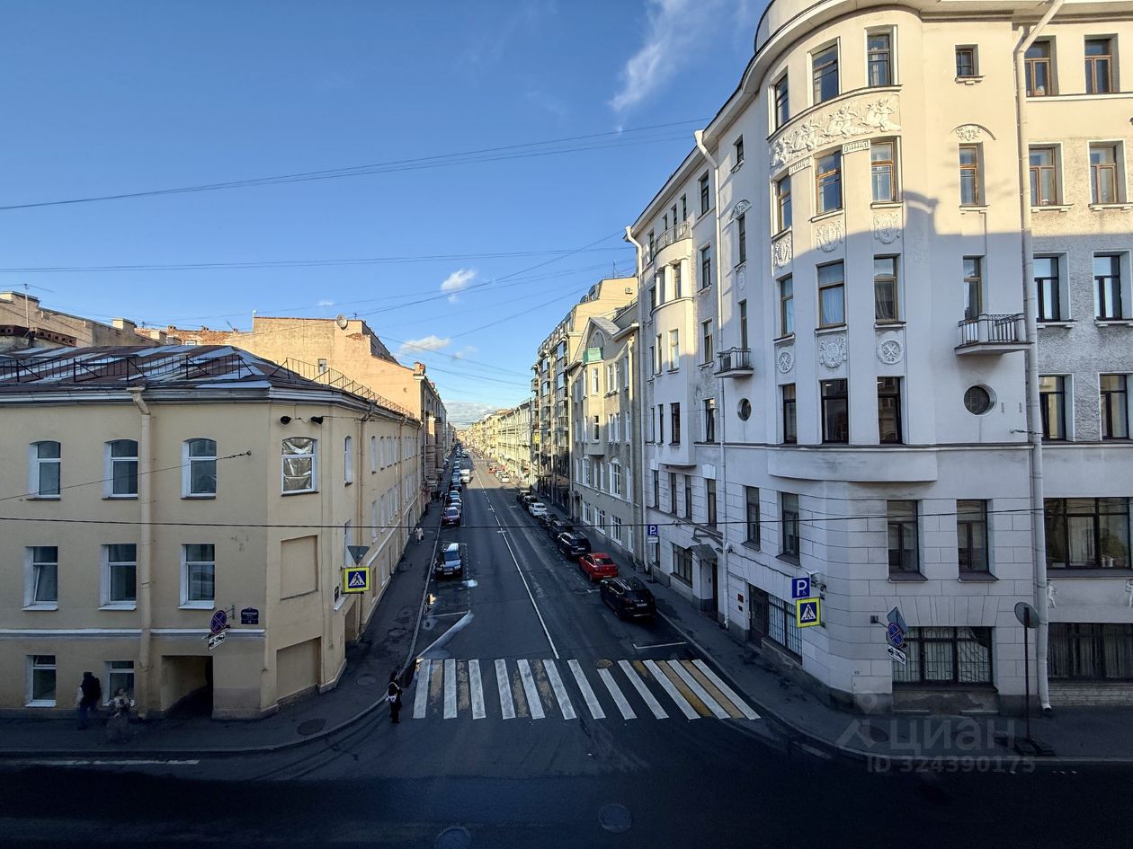 Продажа 4-комн квартиры на вторичном рынке набережная Канала Грибоедова, 85/9