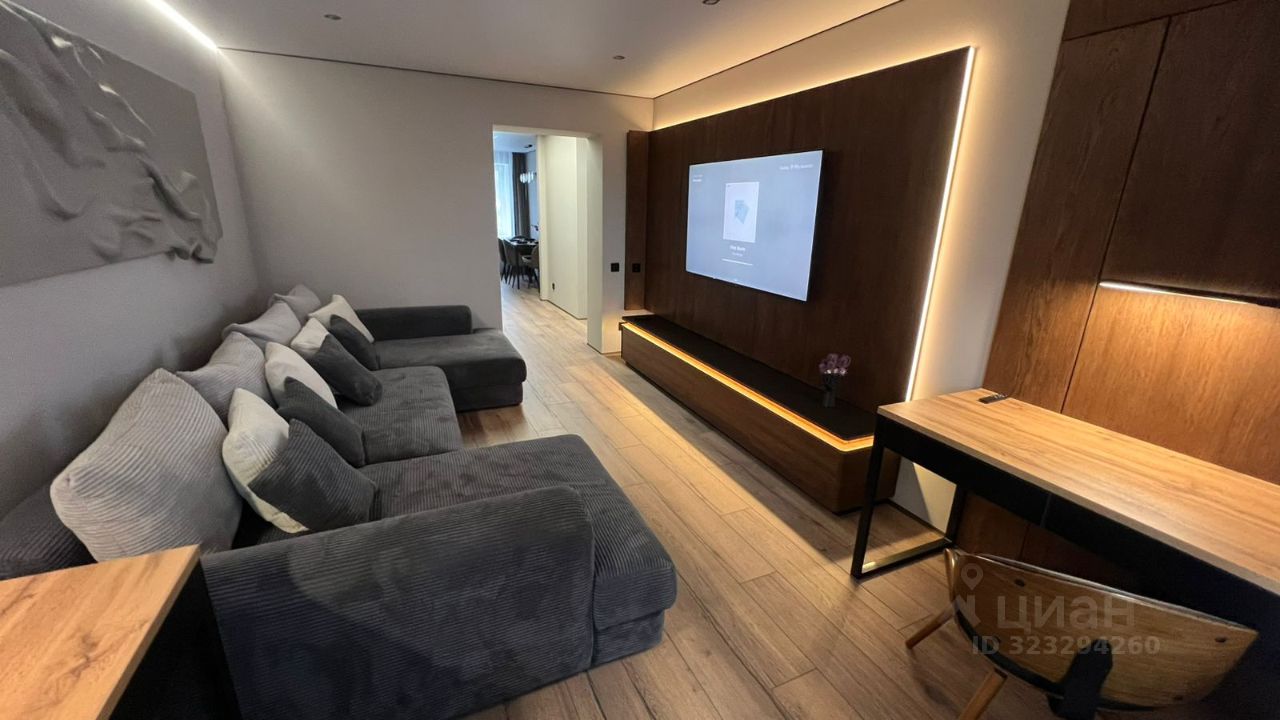 Продажа 3-комн квартиры на вторичном рынке Звенигород, Почтовая улица, 16/7