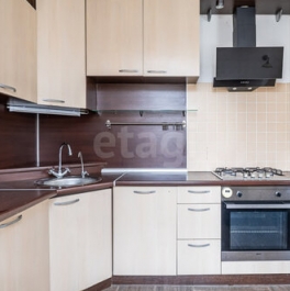 Продажа 2-комн квартиры на вторичном рынке улица Савушкина