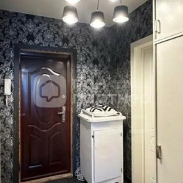 Продажа 1-комн квартиры на вторичном рынке Индустриальный пр-кт,  д. 10 к1 литБ