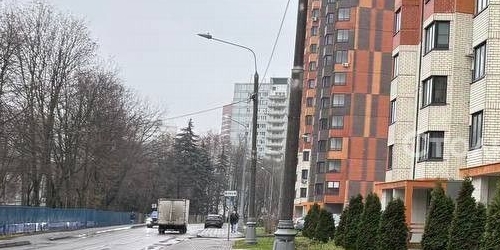 2-комн квартира улица Летчика Бабушкина, 41