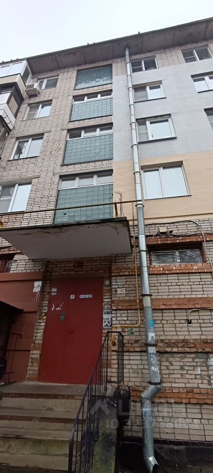 Продажа 1-комн квартиры на вторичном рынке Кириши, проспект Ленина, 3