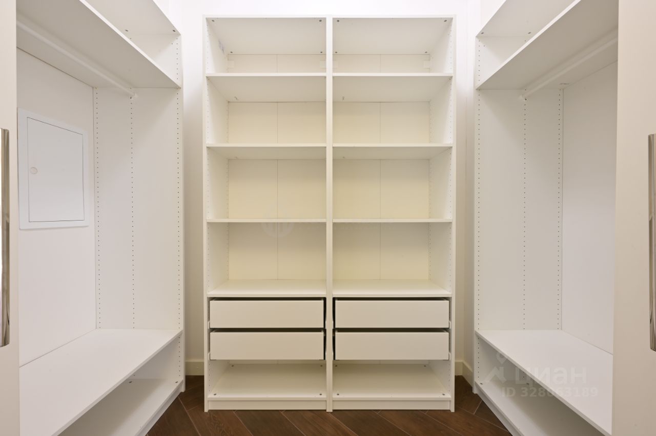 Продажа 2-комн квартиры на вторичном рынке Азарово Южное кп, д. Семенково, улица Новогодняя,  д. 2