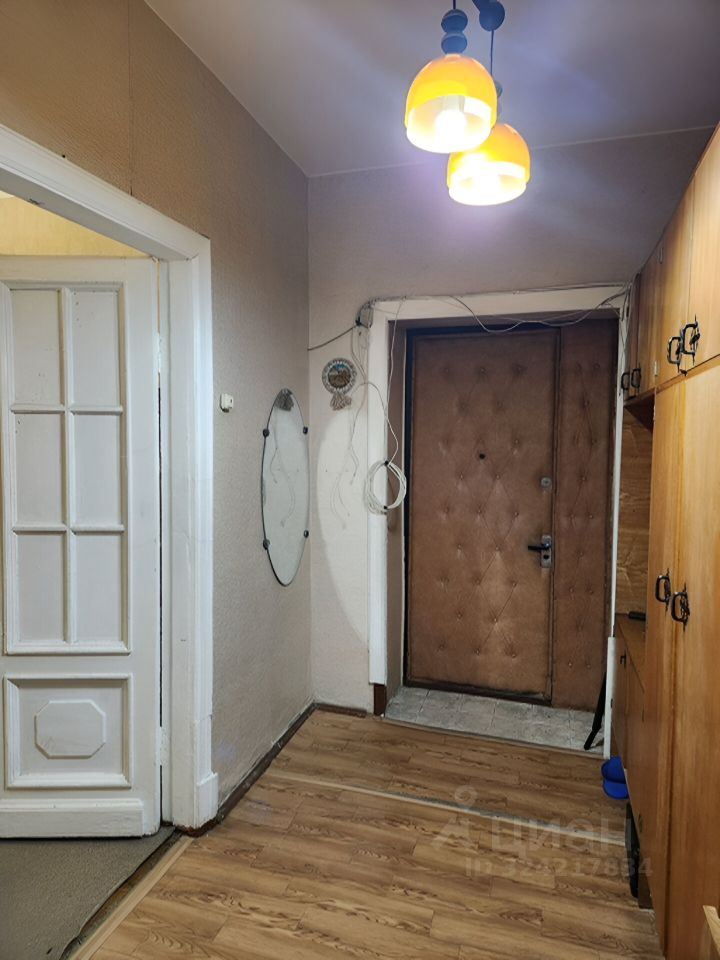 Продажа 3-комн квартиры на вторичном рынке Осташковская улица, 9К1