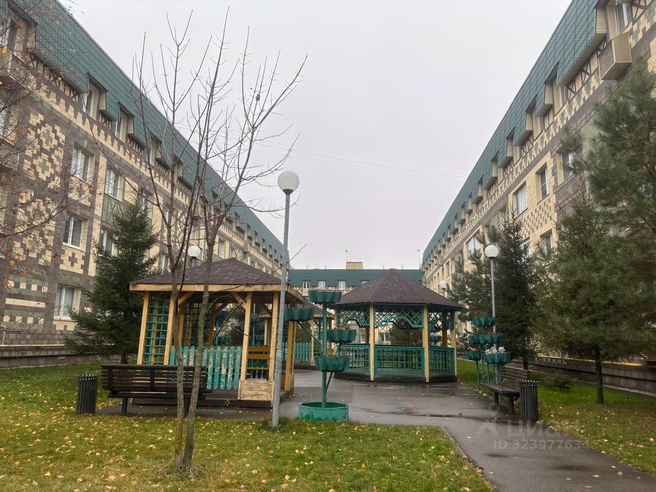 Продажа 2-комн квартиры на вторичном рынке МЖК Изумрудная Долина тер., д. Солманово, улица Лазурная, 18