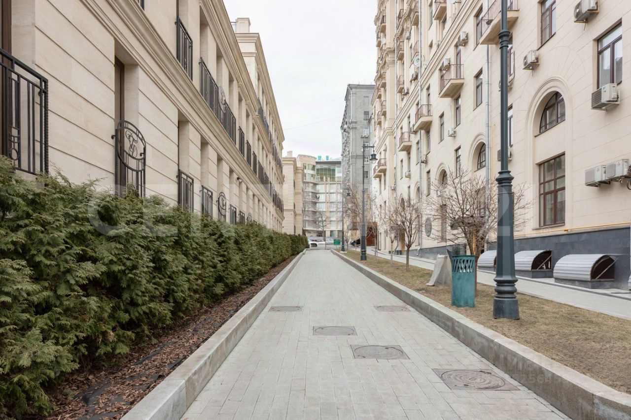 Продажа 5-комн квартиры на вторичном рынке Газетный переулок, 13С1