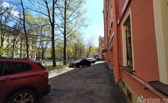 Продажа 2-комн квартиры на вторичном рынке улица Маркина,  д. 14-16