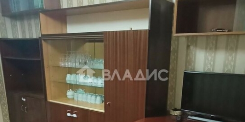 2-комн квартира Саянская улица,  д. 10