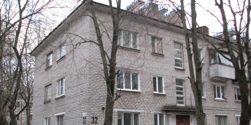 2-комн квартира пос. Хвойный,  д. 32