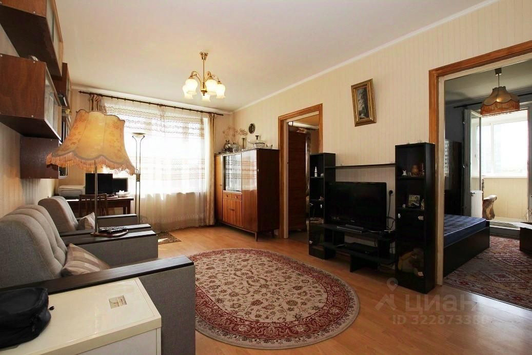 Продажа 4-комн квартиры на вторичном рынке Днепропетровская улица, 37К2