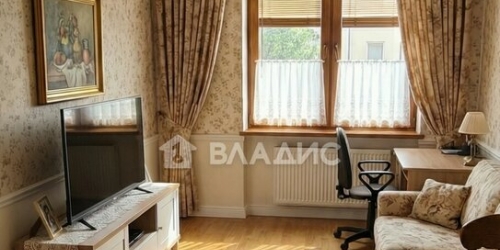 3-комн квартира Калужская М. ул