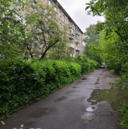 Продажа 2-комн квартиры на вторичном рынке Лобня, Калинина ул,  д. 4