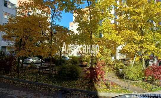 Продажа 3-комн квартиры на вторичном рынке Красное Село г, Спирина ул,  д. 7 к1