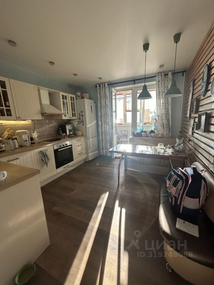 Продажа 2-комн квартиры на вторичном рынке Воскресенск, улица Зелинского, 10а